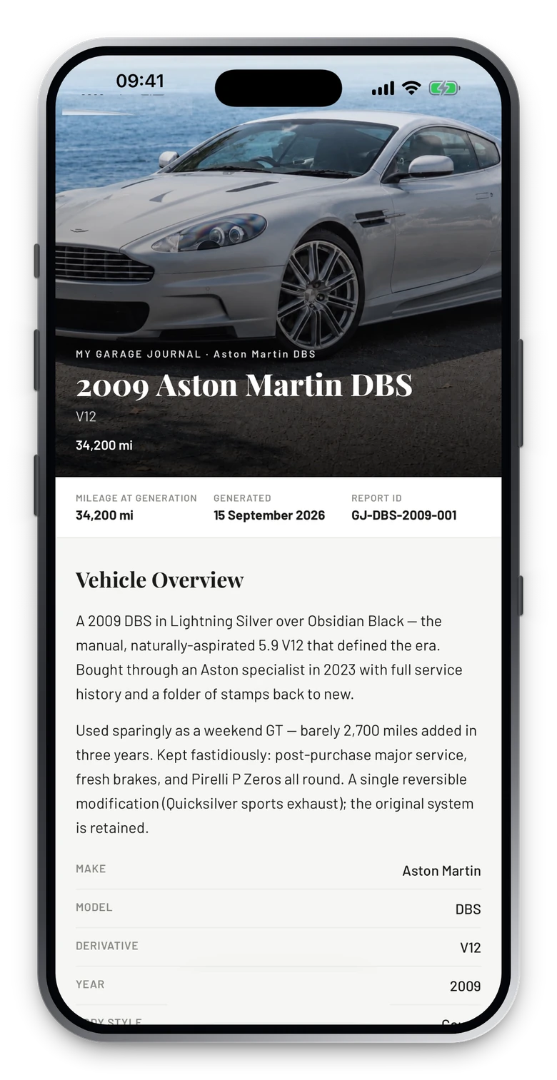 Un report di vendita per un'Aston Martin DBS del 2009 in My Garage Journal su un iPhone, con chilometraggio, ID del report e una descrizione scritta del veicolo